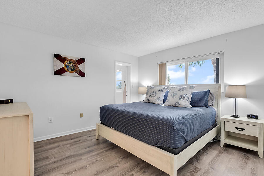 389 N Anglers Drive Unit: 206