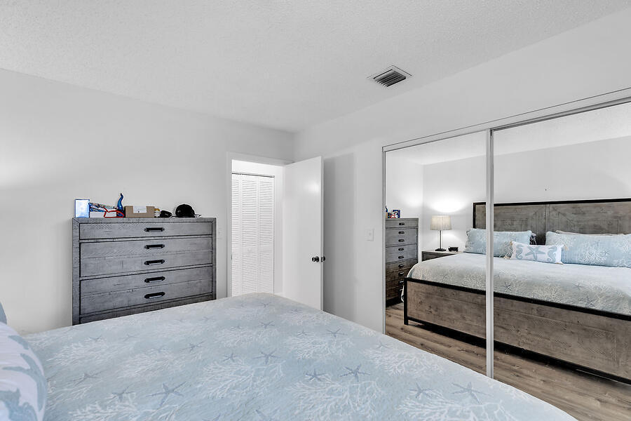 389 N Anglers Drive Unit: 206