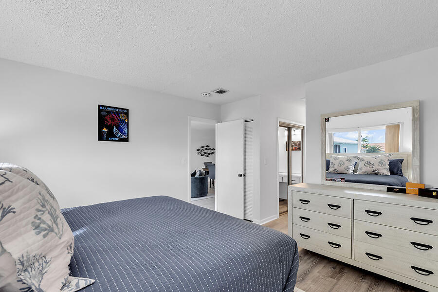389 N Anglers Drive Unit: 206