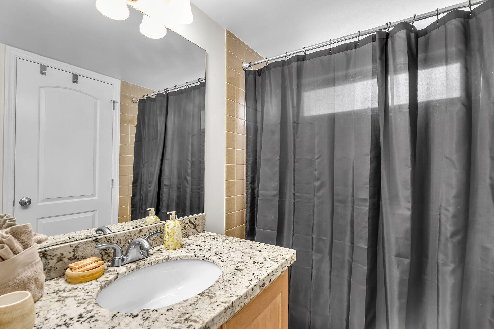 1133 W Ocean Drive Unit: 4