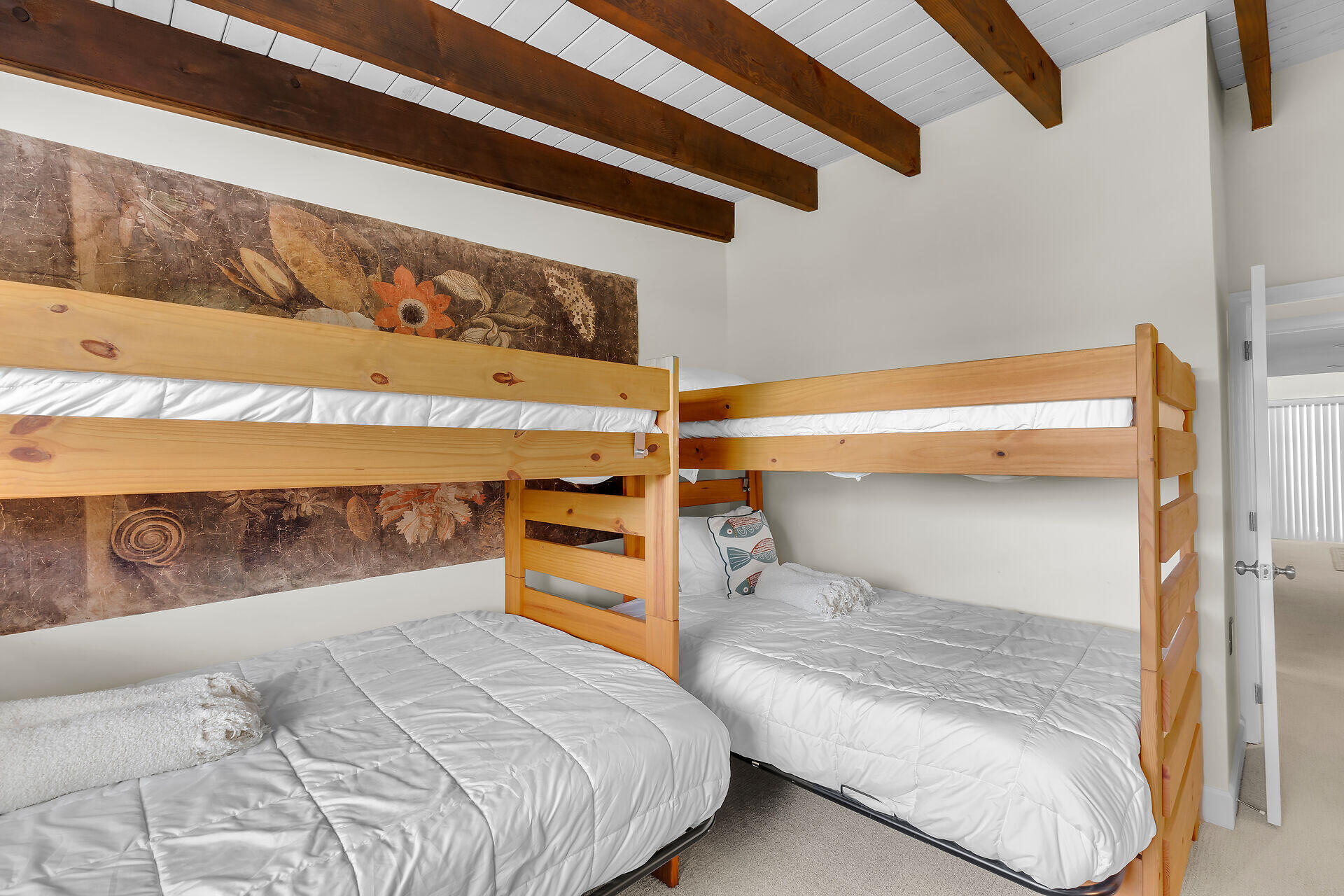 1133 W Ocean Drive Unit: 4