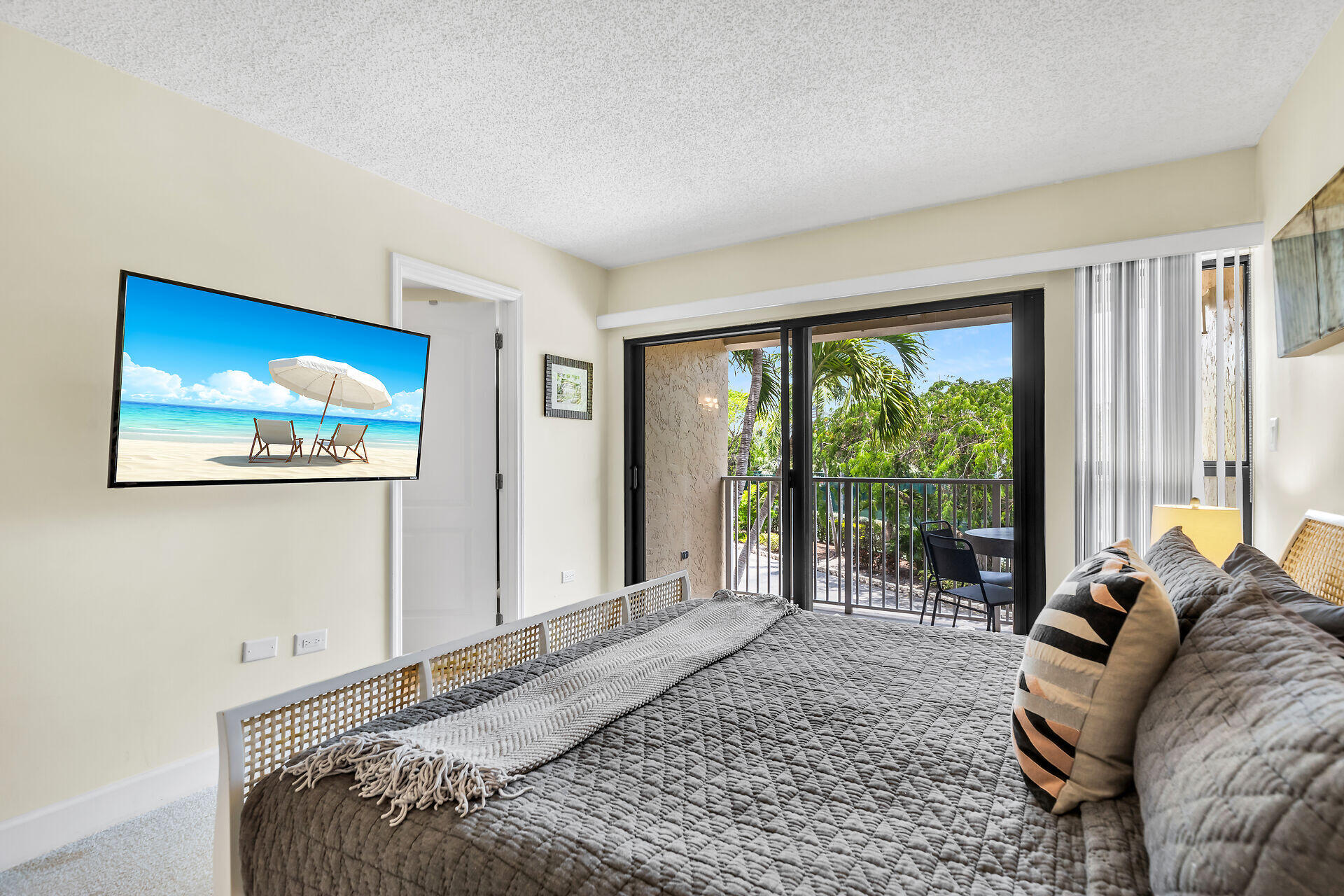1133 W Ocean Drive Unit: 4
