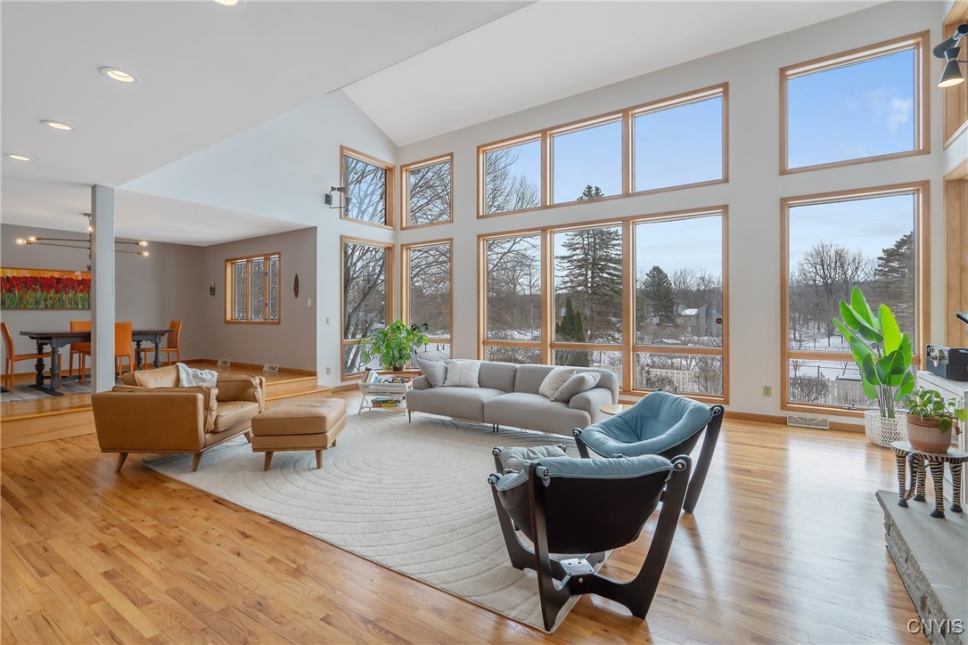 5004 Saddlebrook Drive