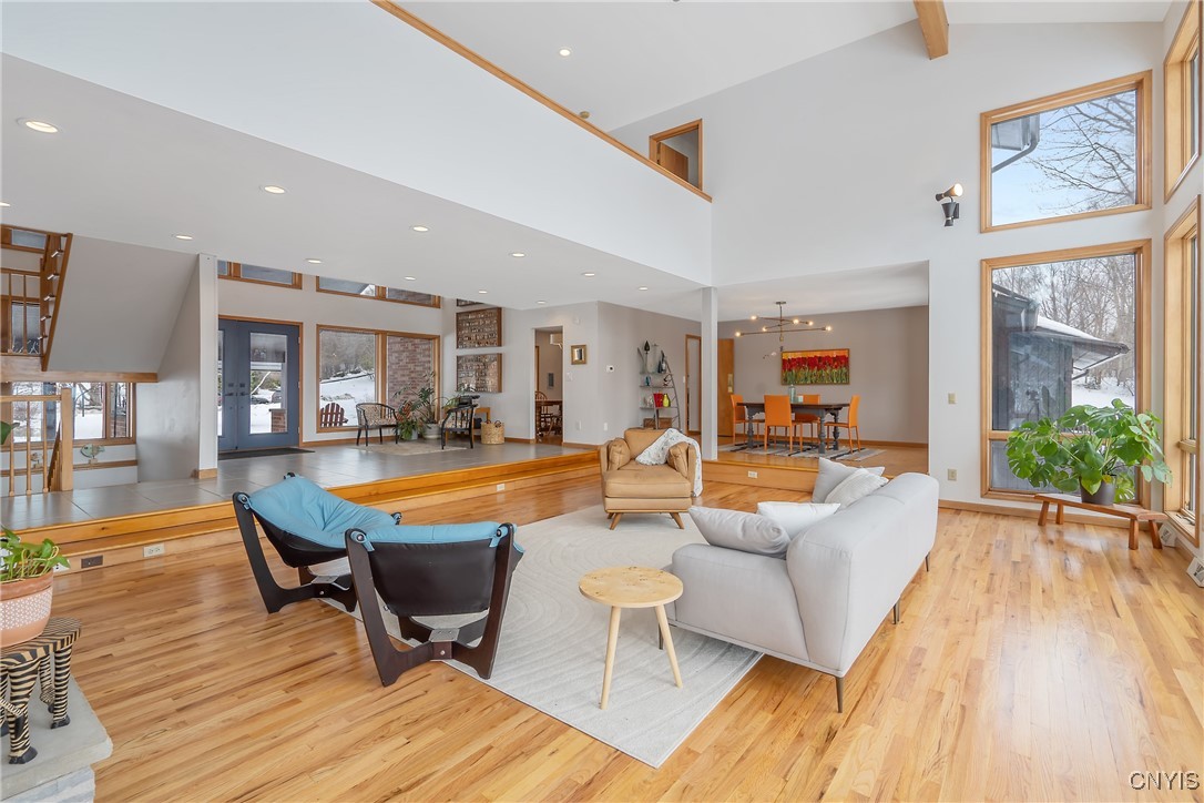 5004 Saddlebrook Drive