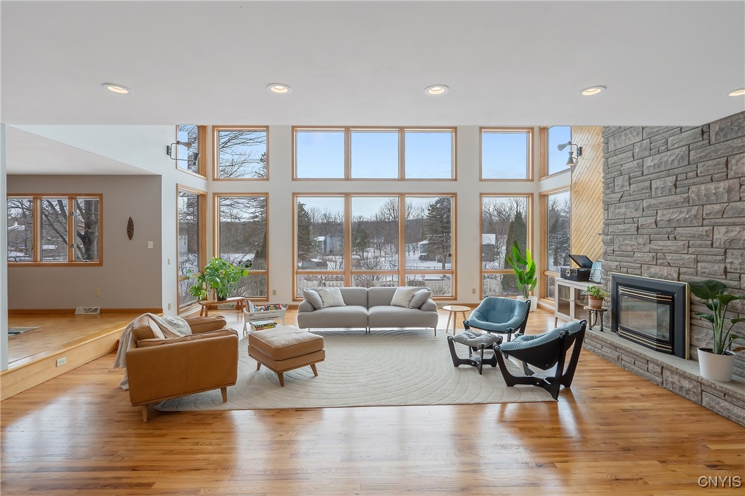 5004 Saddlebrook Drive