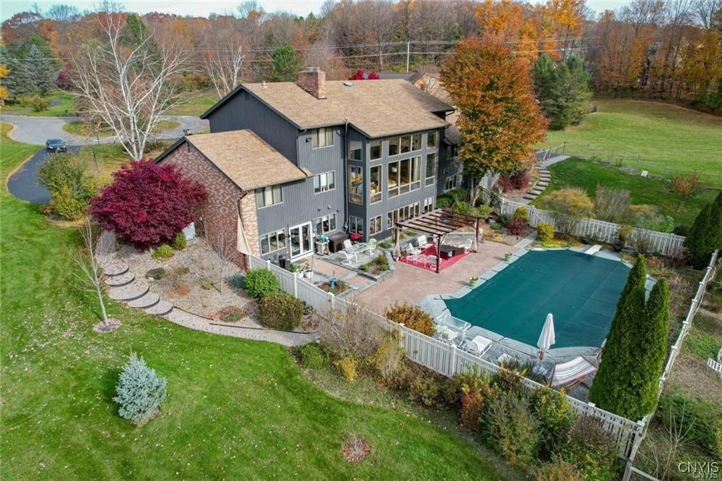 5004 Saddlebrook Drive