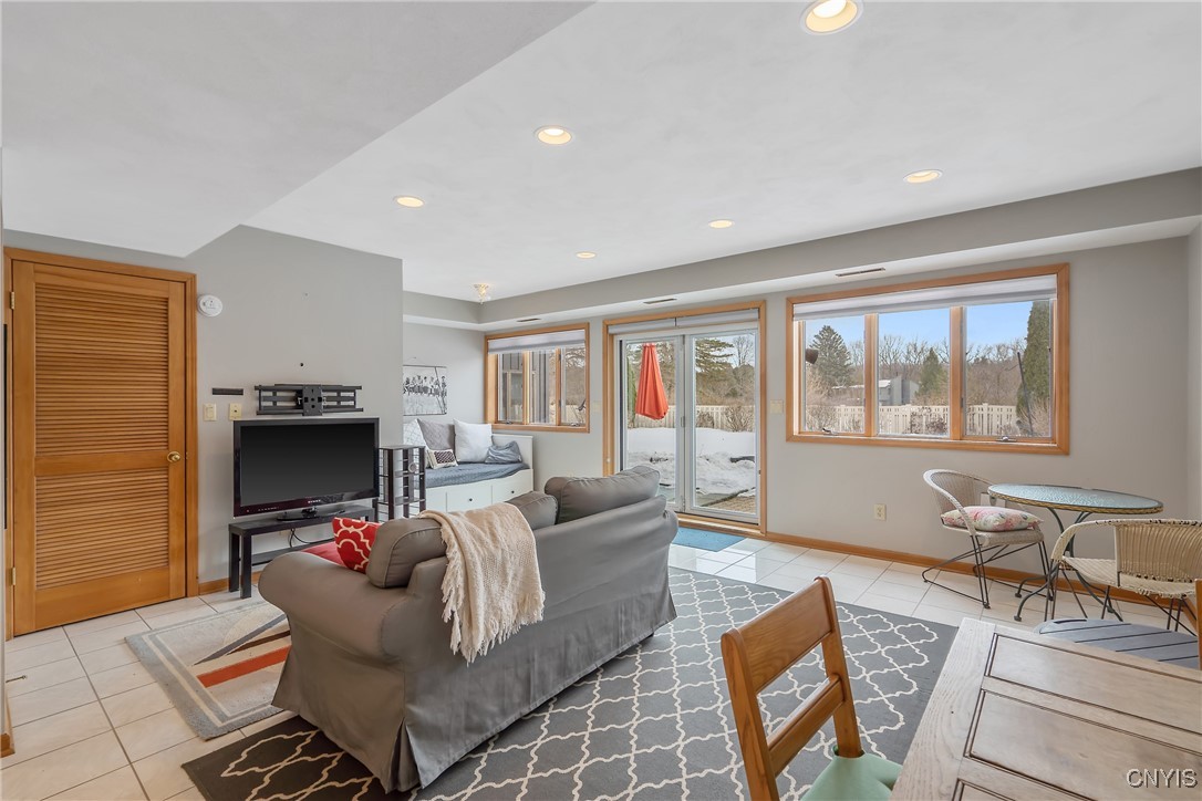 5004 Saddlebrook Drive