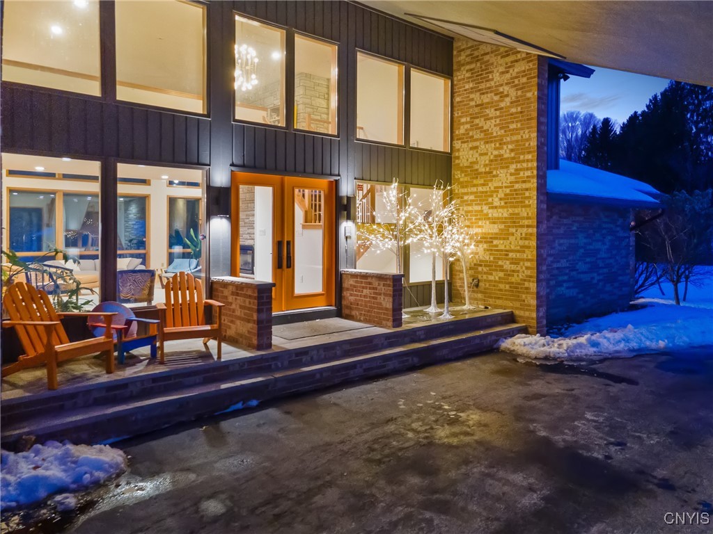 5004 Saddlebrook Drive