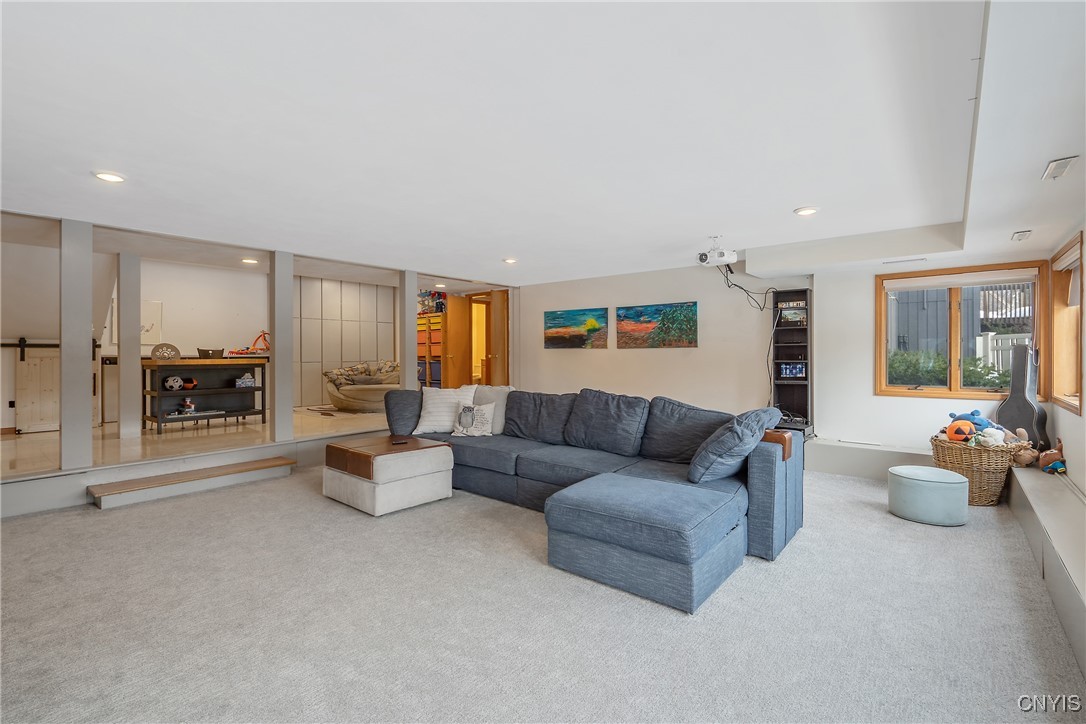 5004 Saddlebrook Drive