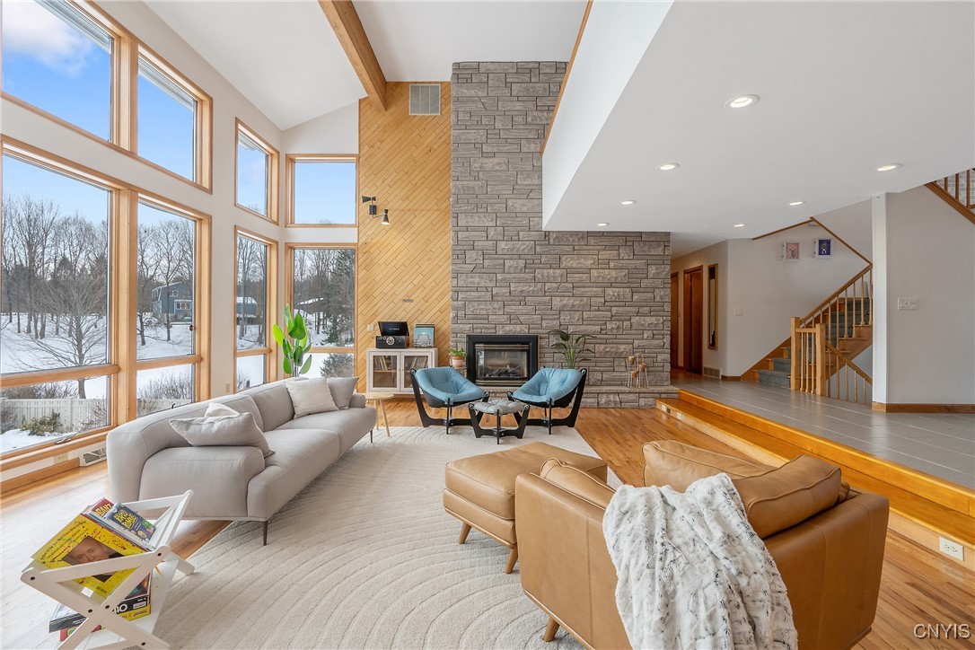 5004 Saddlebrook Drive