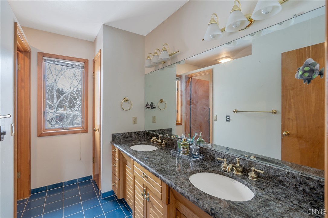 5004 Saddlebrook Drive