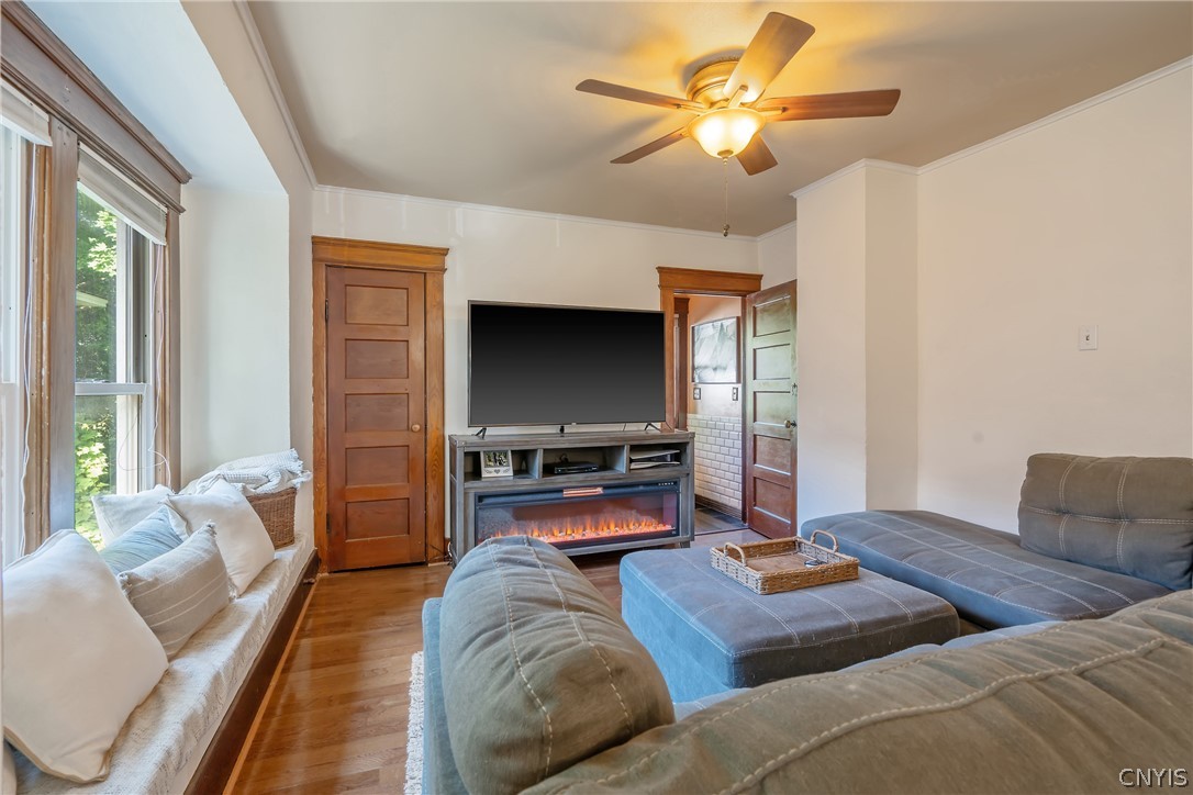 318 Lionel Avenue