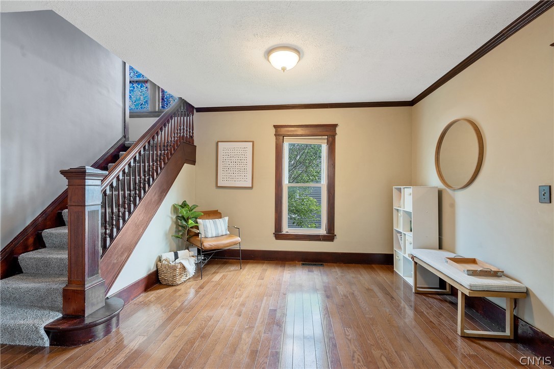 318 Lionel Avenue