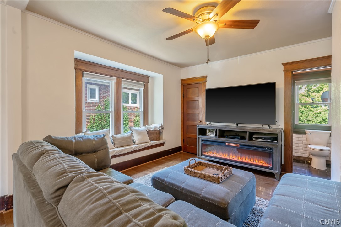 318 Lionel Avenue