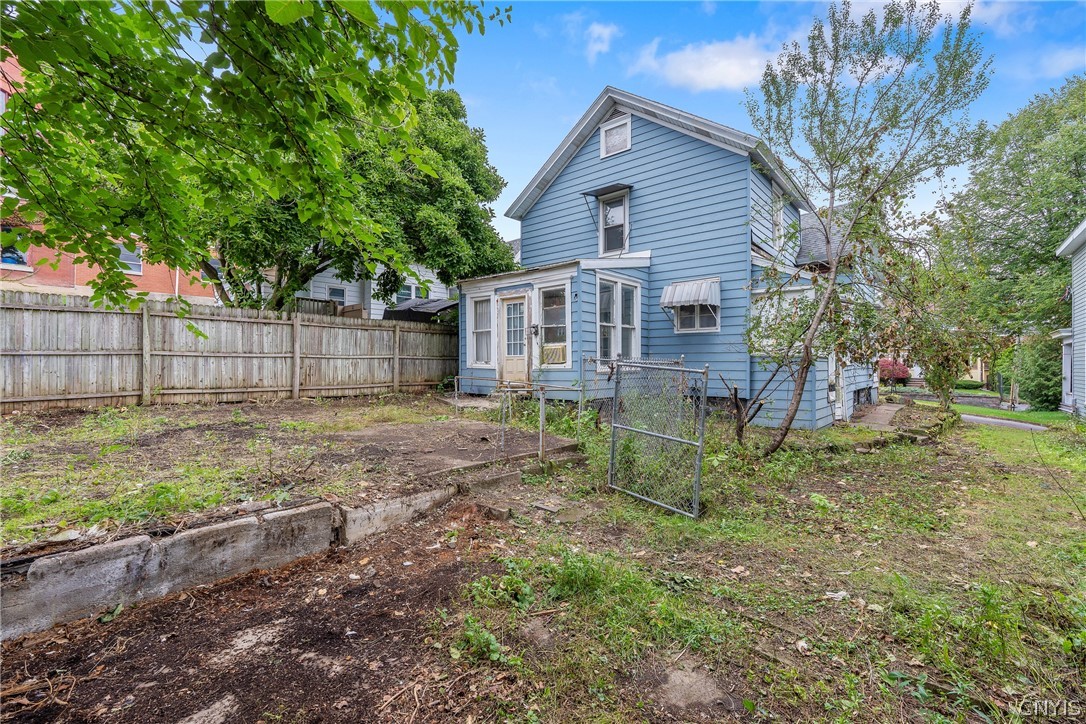 155 Sherwood Avenue