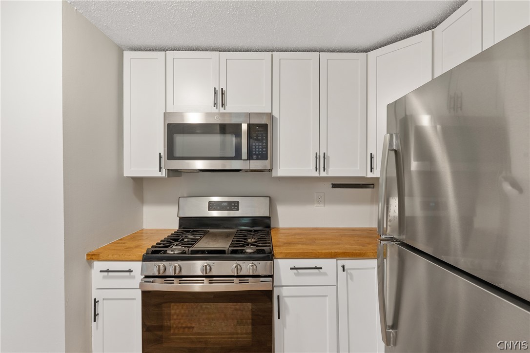 5064 Cedarvale Road