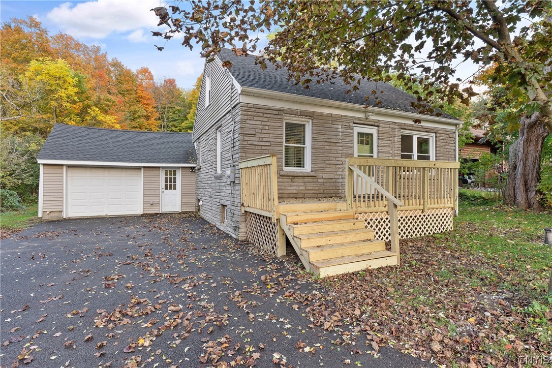 5064 Cedarvale Road
