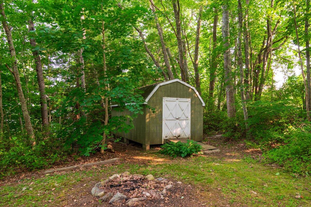 12 Oak Ridge Drive
