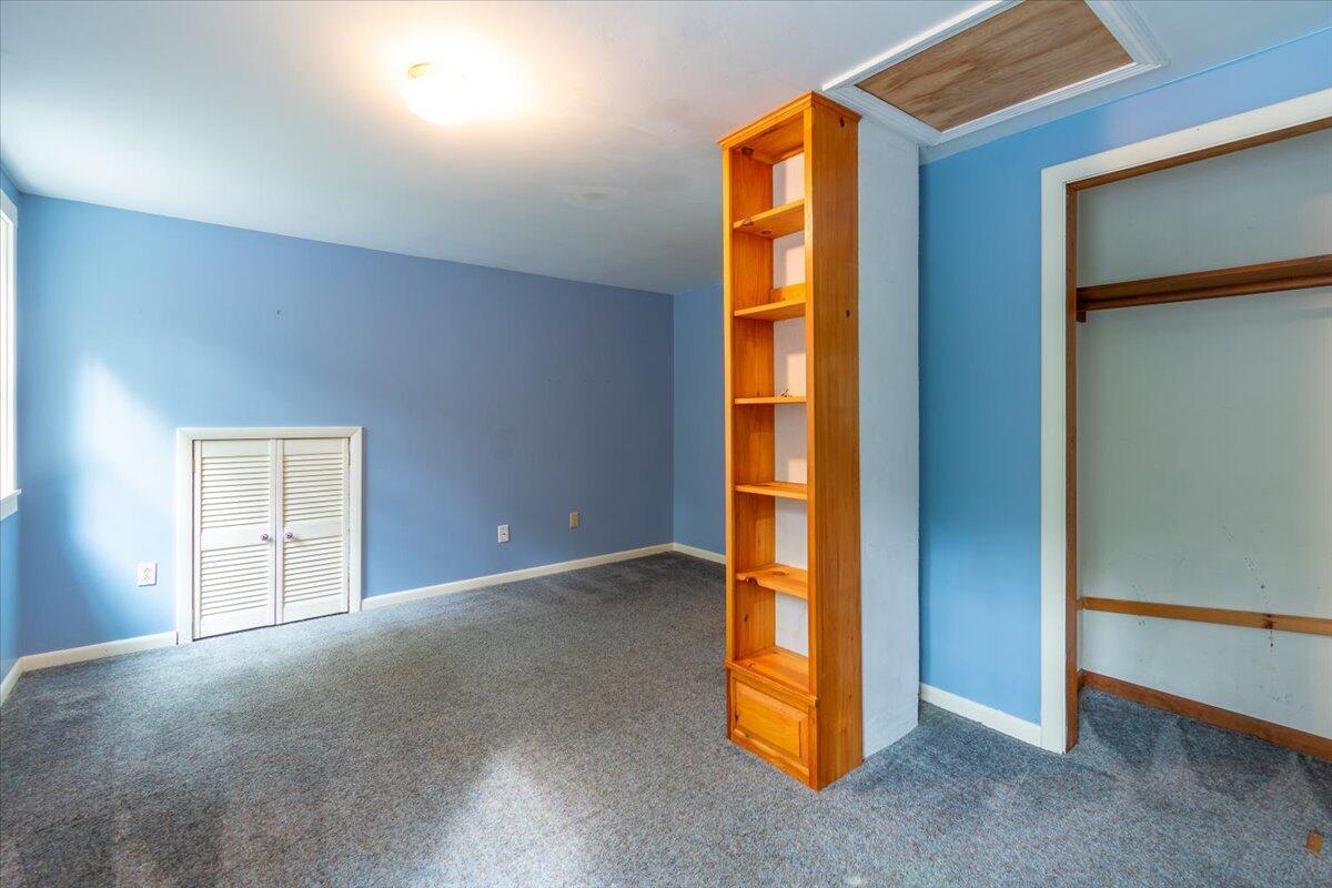 12 Oak Ridge Drive