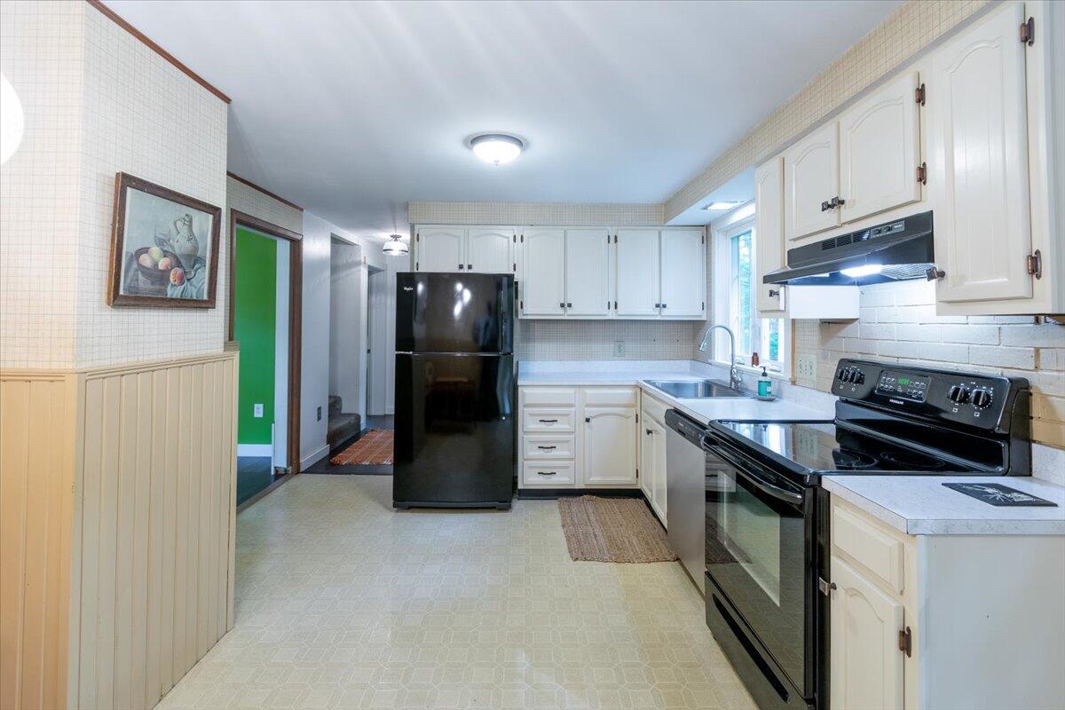 12 Oak Ridge Drive