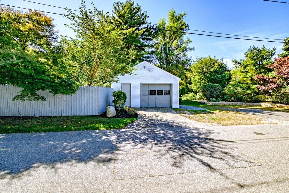 54 Hodgins Street