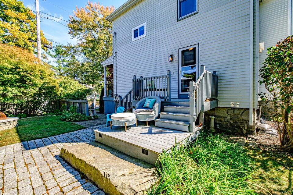 54 Hodgins Street