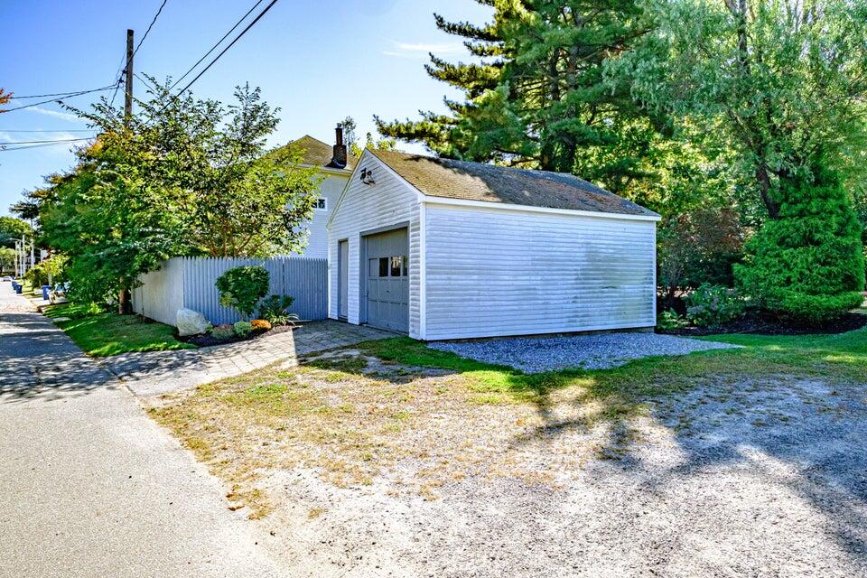 54 Hodgins Street