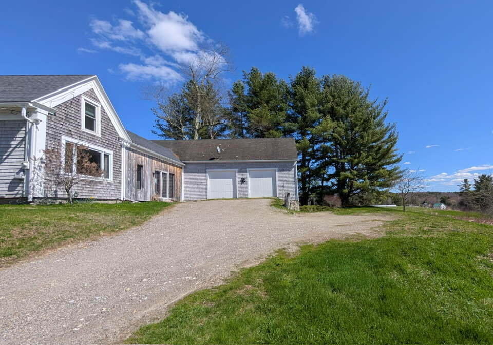 66 Village Street
