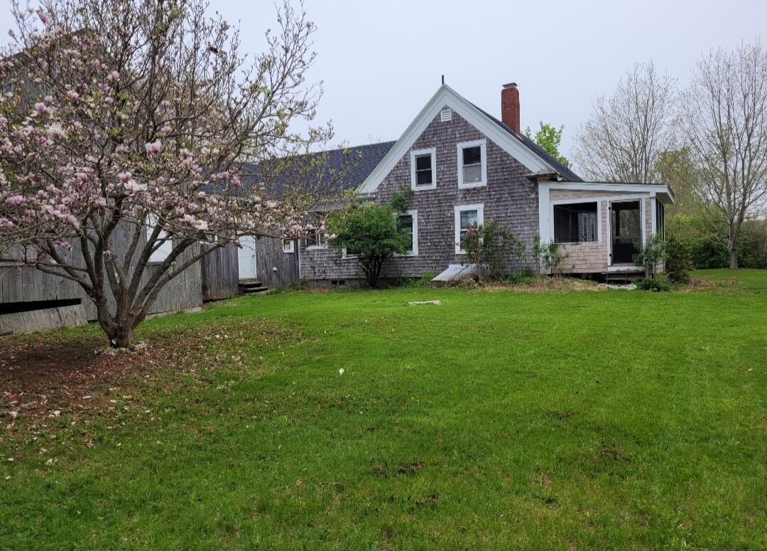 66 Village Street