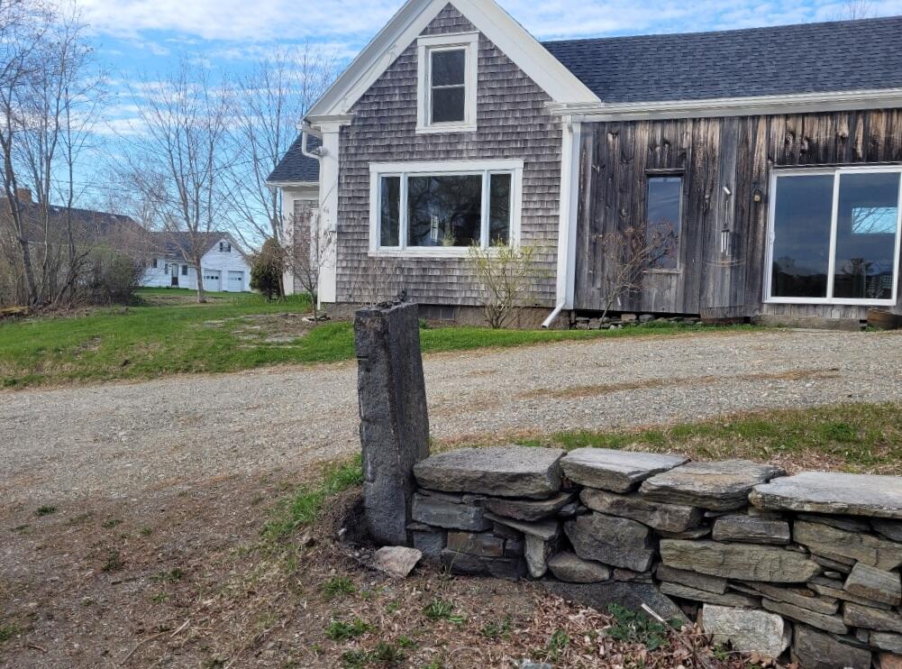66 Village Street