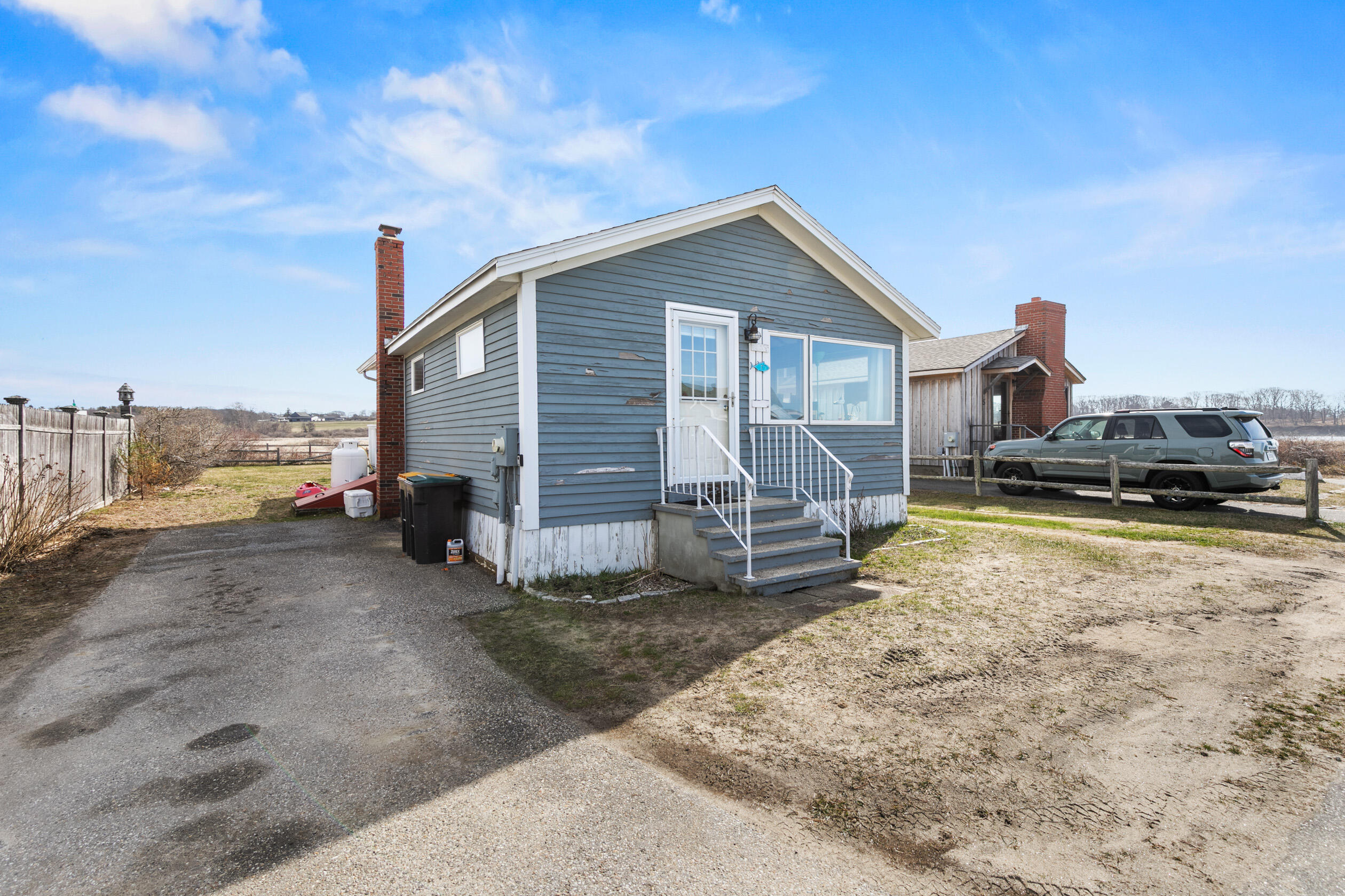 7 White Sands Lane