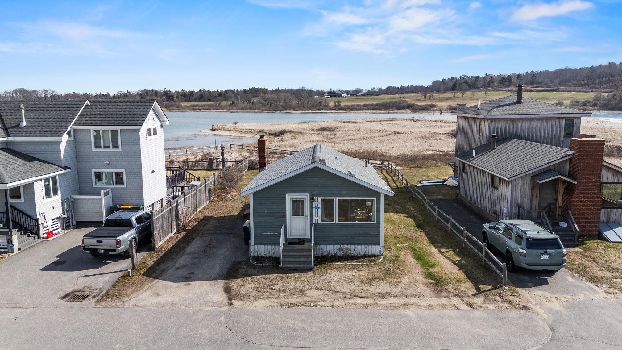 7 White Sands Lane