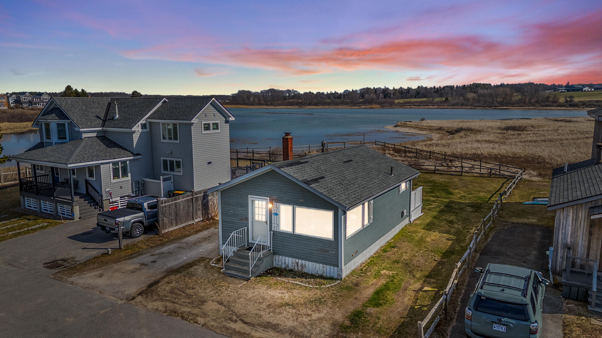 7 White Sands Lane