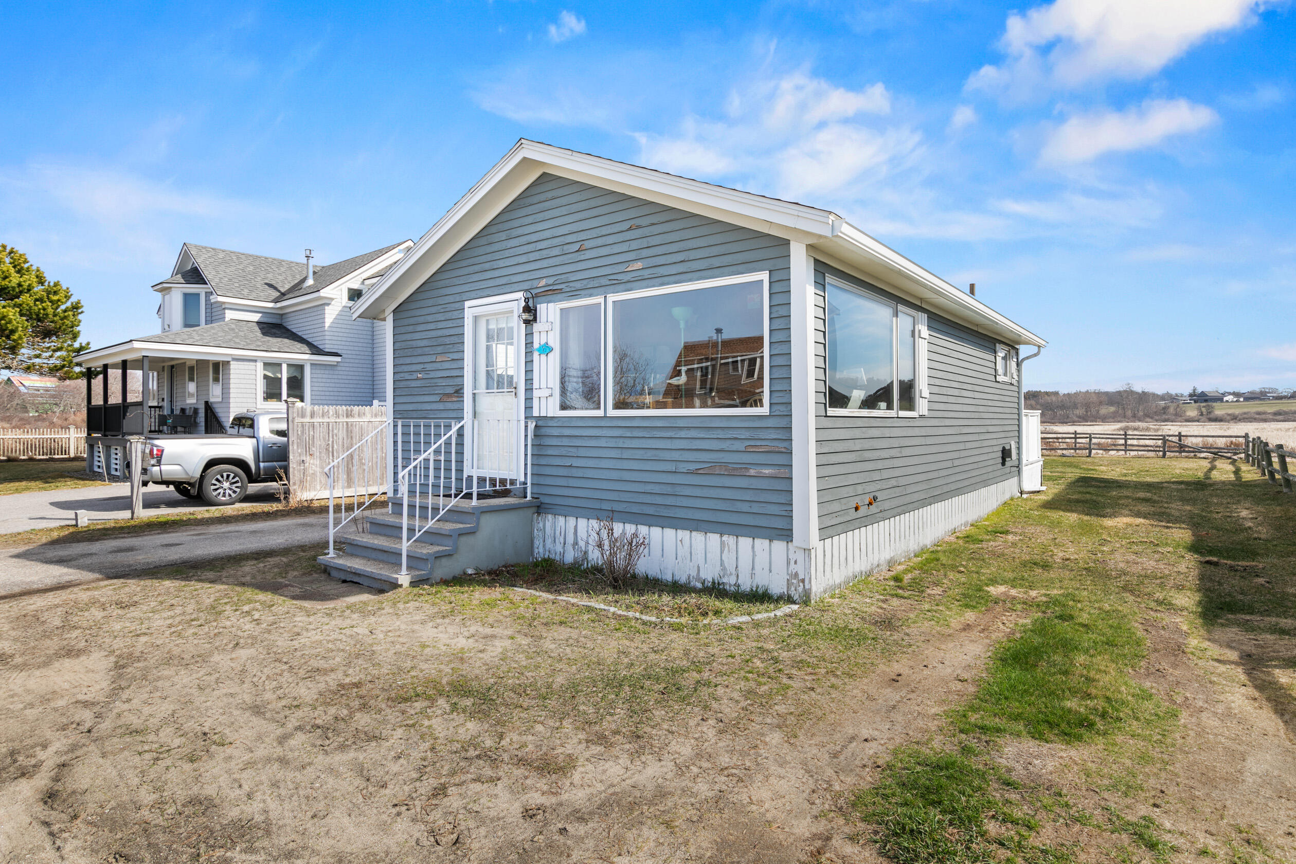 7 White Sands Lane
