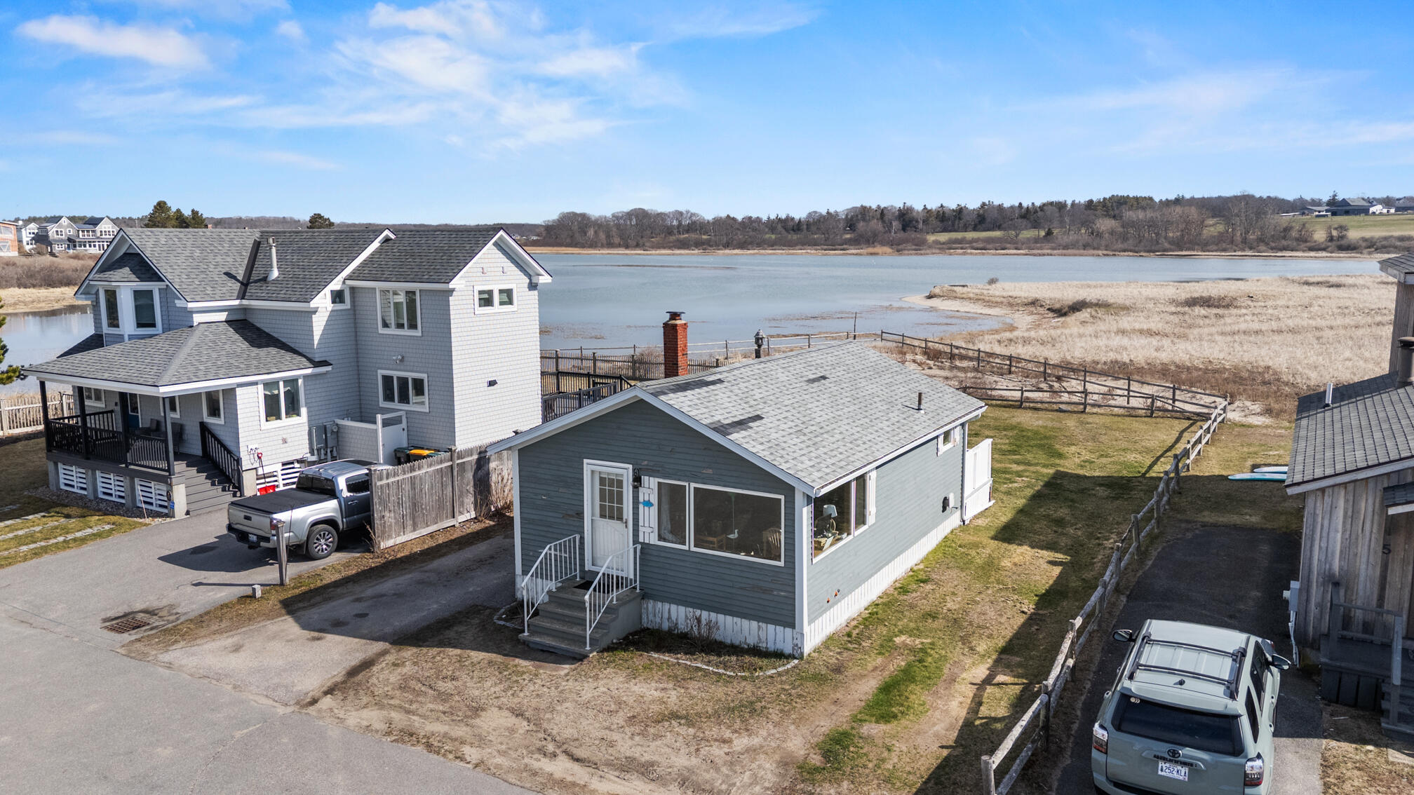 7 White Sands Lane