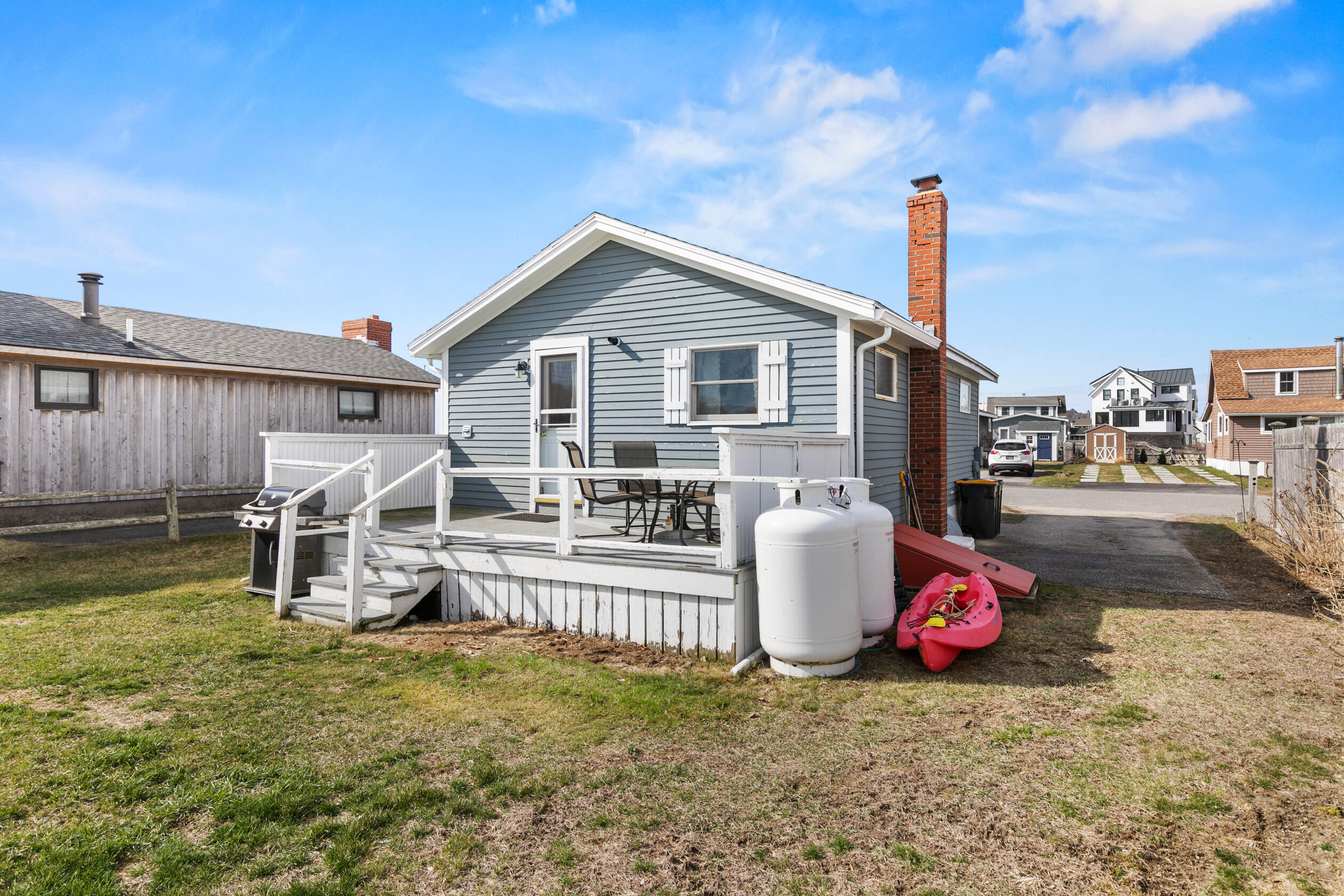7 White Sands Lane
