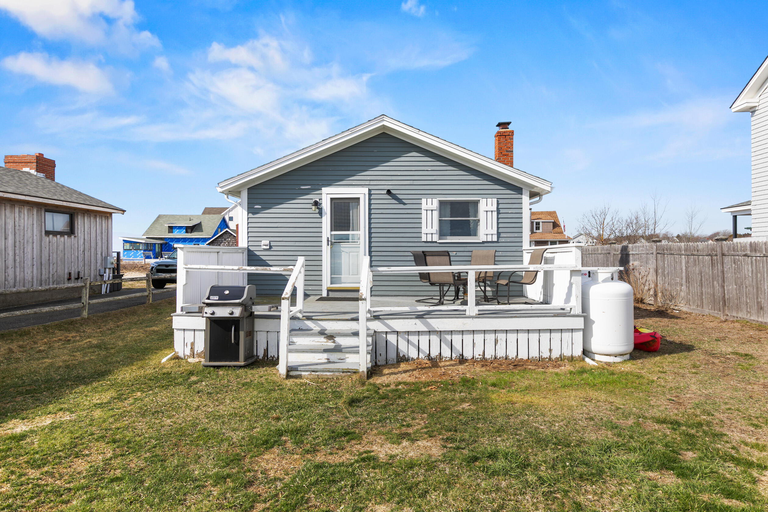 7 White Sands Lane