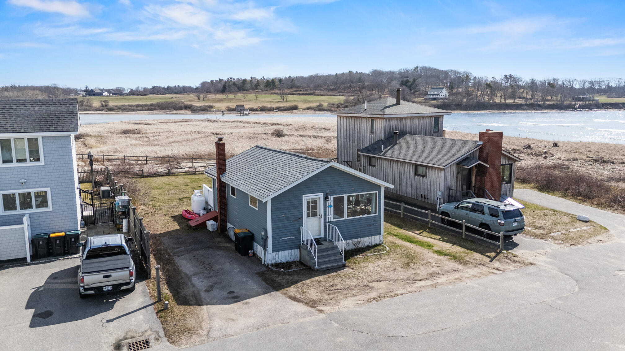 7 White Sands Lane