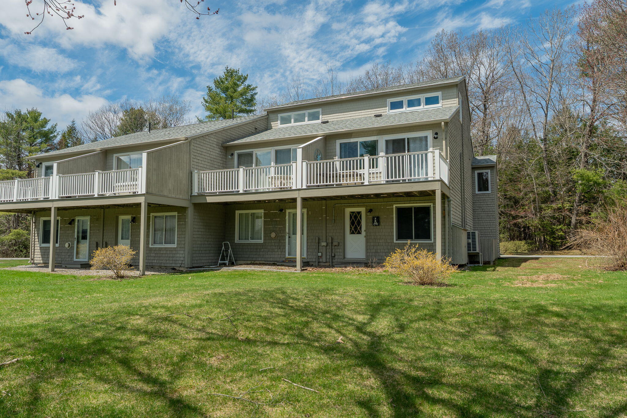 12 Fairway Drive 12
