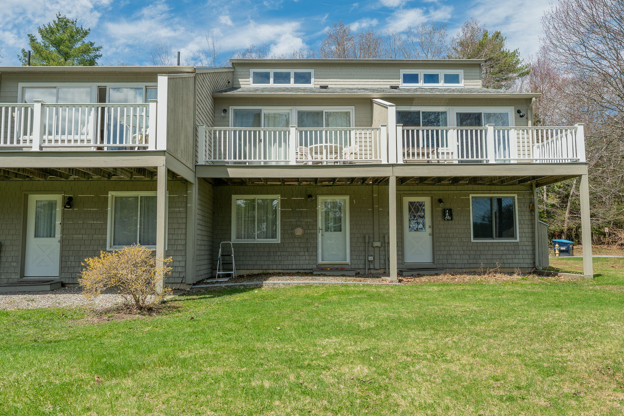 12 Fairway Drive 12
