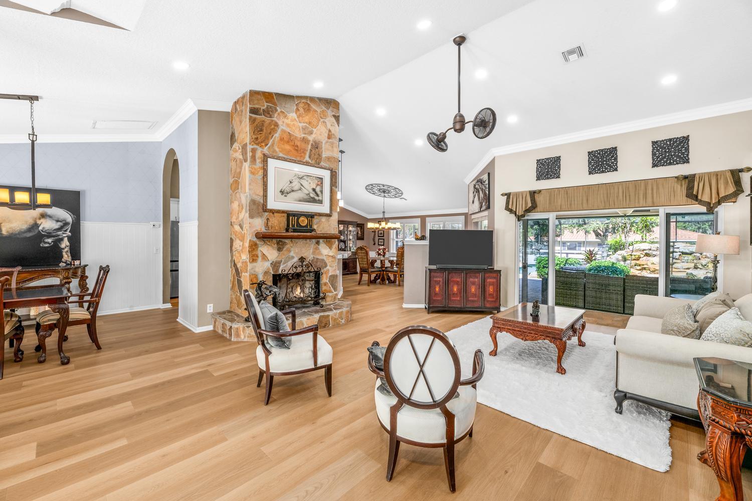 2559 Palm Deer Drive