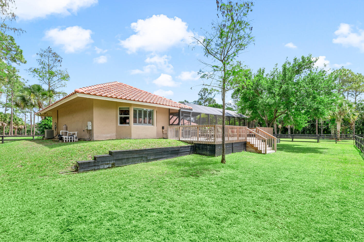 2559 Palm Deer Drive