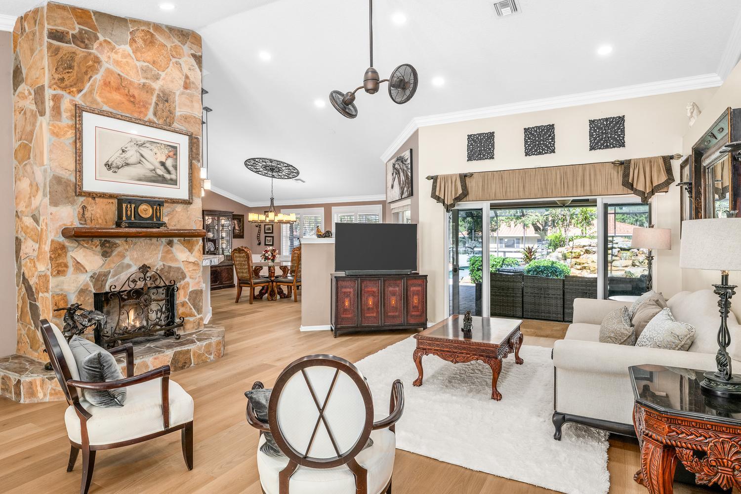 2559 Palm Deer Drive