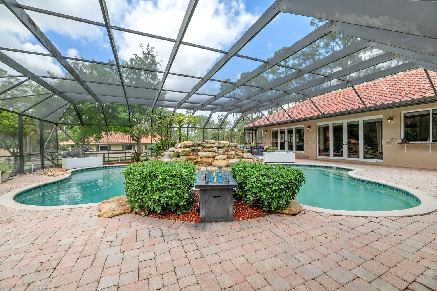 2559 Palm Deer Drive