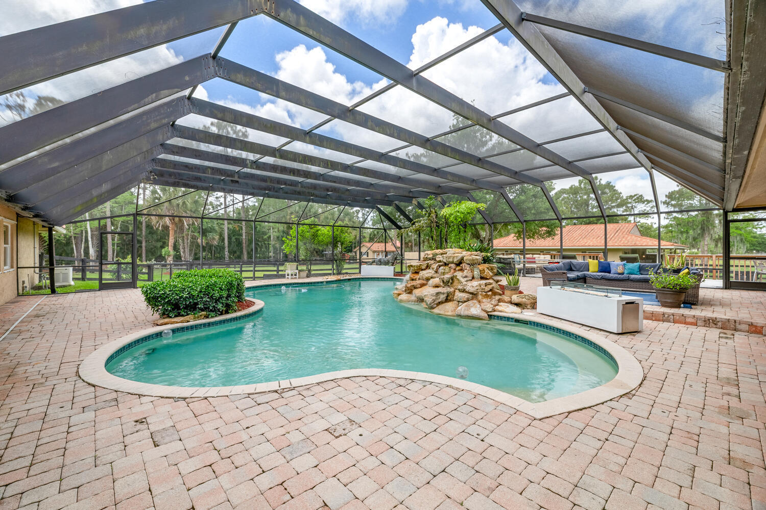 2559 Palm Deer Drive