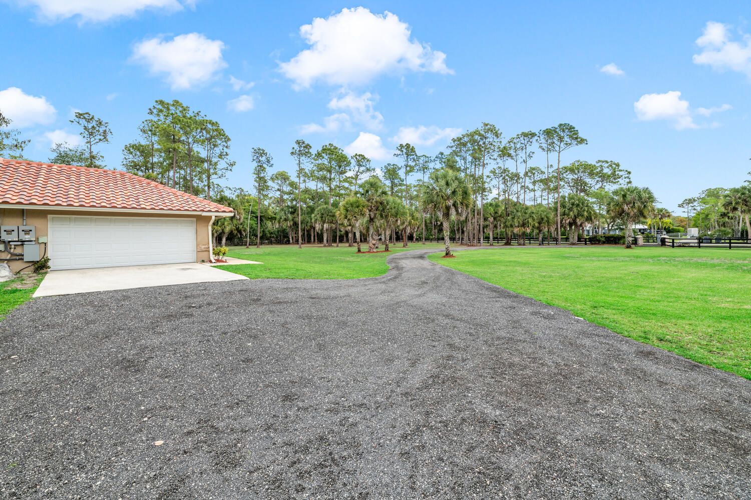 2559 Palm Deer Drive
