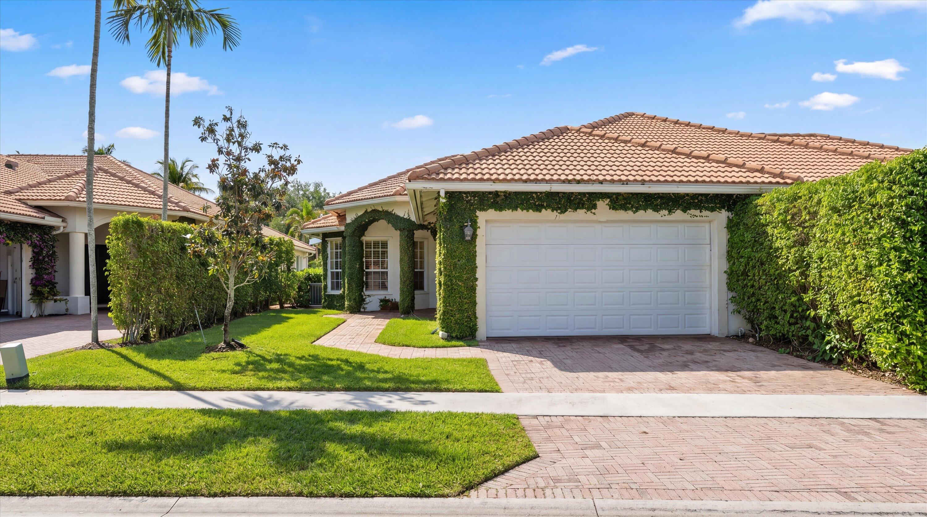2920 Twin Oaks Way