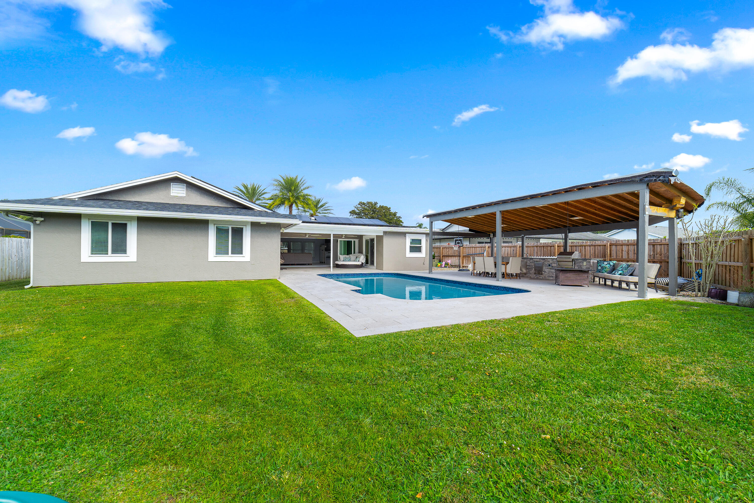 12180 Sugar Pine Trail