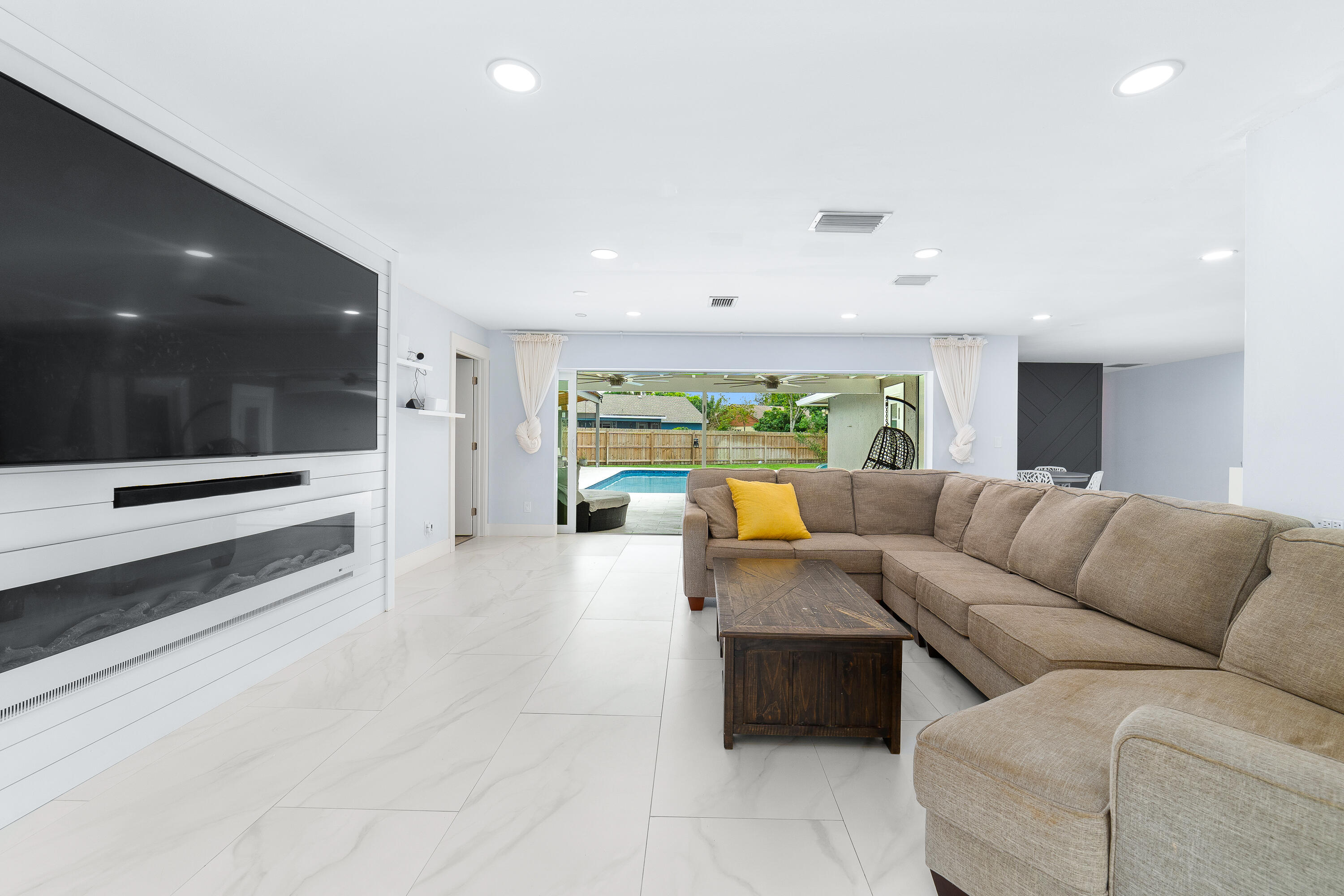 12180 Sugar Pine Trail