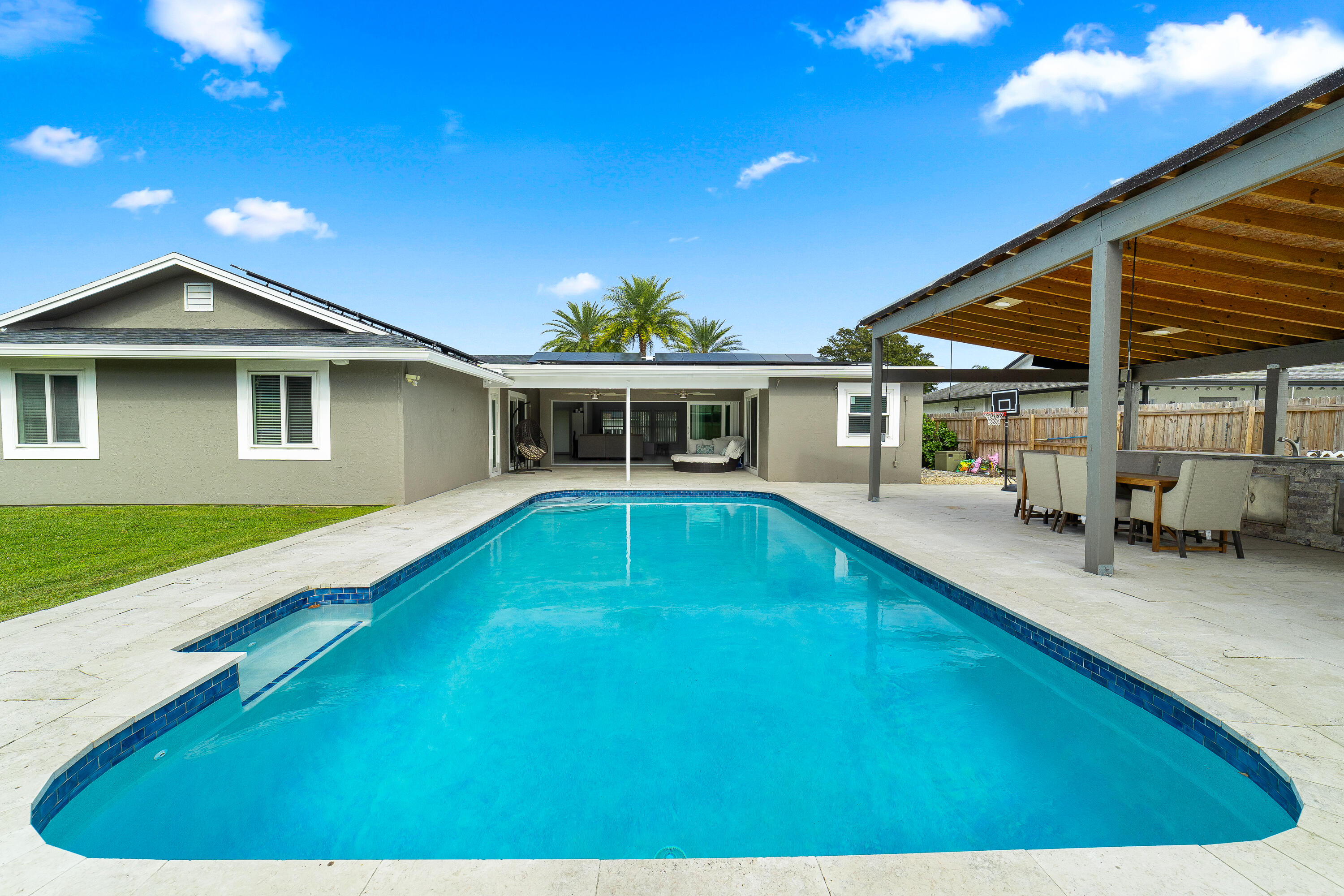 12180 Sugar Pine Trail